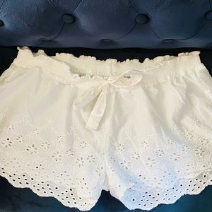 H&M White Eyelet Lace Shorts with Satin Bow! ✨